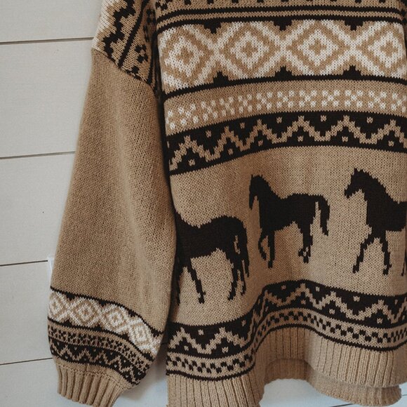 New Horse Aztec Western Native Knit Soft Oversized Sweater Womens - Picture 4 of 6